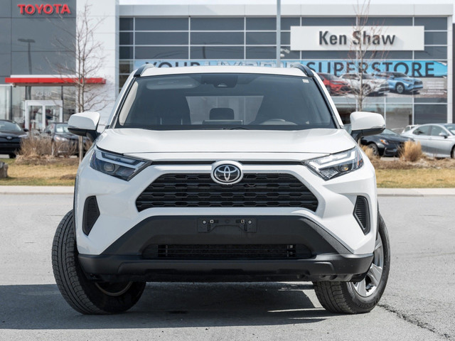 2022 Toyota RAV4 XLE ALL NEW TIRES / SUNROOF / PUSH BUTTON ST... in Cars & Trucks in City of Toronto - Image 2