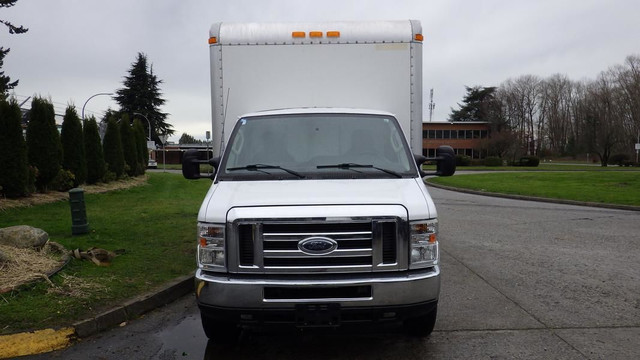 2014 Ford Econoline E-450 16 Foot Cube Van in Cars & Trucks in Richmond - Image 3