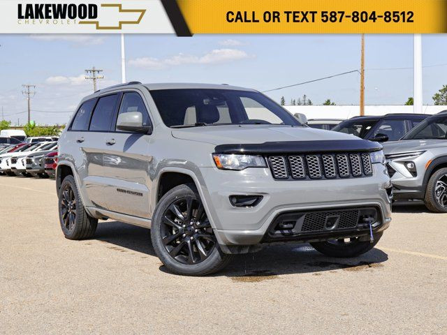 2021 Jeep Grand Cherokee Altitude 4x4 3.6L in Cars & Trucks in Edmonton