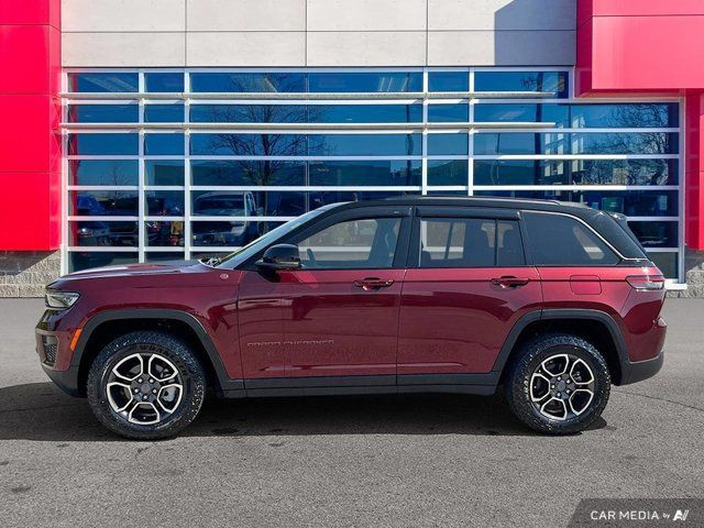2022 Jeep Grand Cherokee Trailhawk | Leather | Nav | Pano Roof in Cars & Trucks in Guelph - Image 2