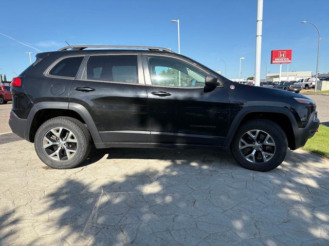 2015 Jeep Cherokee Trailhawk in Cars & Trucks in Lethbridge - Image 2