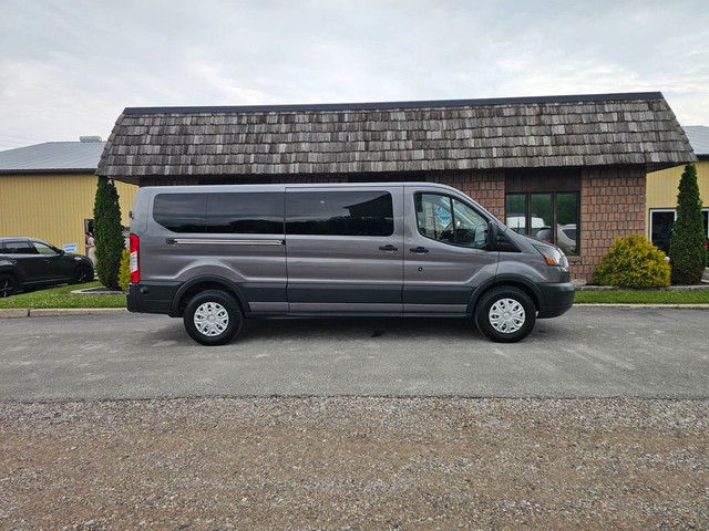 2015 Ford Transit T-350 148 Low Roof XL, 12 Passenger in Cars & Trucks in Chatham-Kent