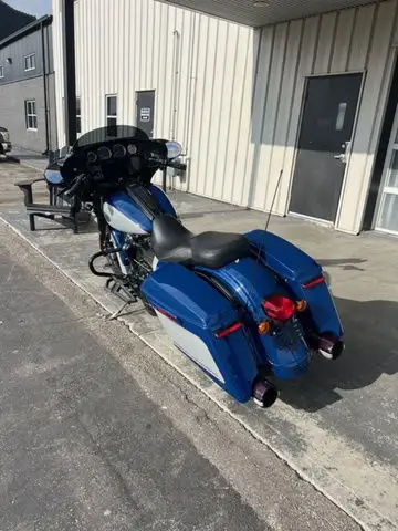 2023 Harley-Davidson FLHXS - Street Glide Special in Sport Touring in Winnipeg - Image 6