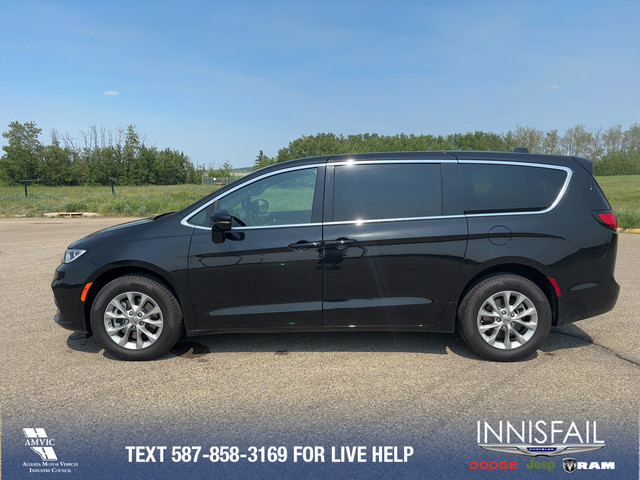 2025 Chrysler Pacifica Select FULL SUNROOF WITH POWER FRONT,... in Cars & Trucks in Red Deer - Image 4