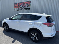 RAV4 LE 4WD / CONDITION ESTHETIQUE ET MECANIQUE EXCEPTIONNELLE / JAMAIS ACCIDENTE / VERIFICATION MEC... (image 2)