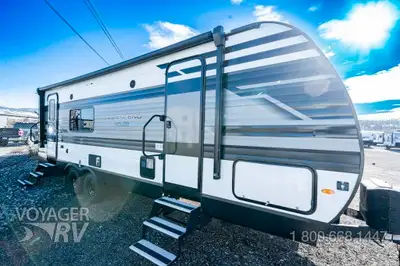 Located in Winfield, BC Call or Text 250-766-4607 Voyager RV Centre 1-800-668-1447 Ducted Air Condit...