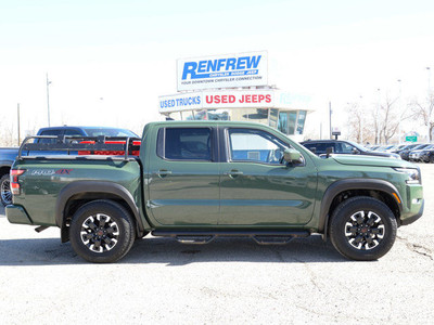 2022 Nissan Frontier PRO-4X Crew Cab 4x4, Sunroof