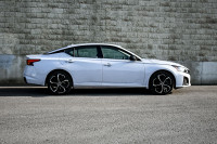 This 2024 Nissan Altima is for sale today. This sedan has 36,106 kms. It's grey in colour and is com... (image 1)