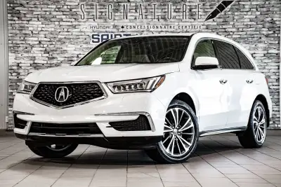 Toit Ouvrant. AWD. Systeme de Navigation. Sieges Chauffants. Interieur en Cuir. Camera de Recul. Sie...