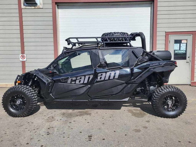 2017 Can-Am Maverick Max 1000R Turbo X DS FINANCING AVAILABLE in ATVs in Calgary