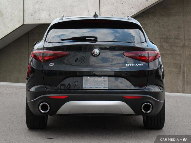 2018 Alfa Romeo Stelvio Ti Sport in Cars & Trucks in Hamilton - Image 4