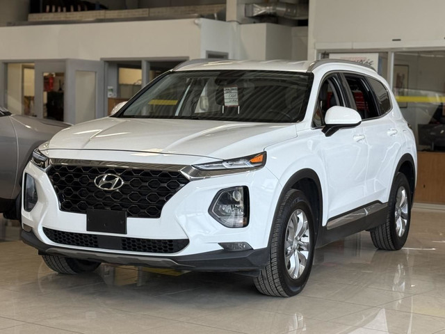 Hyundai Santa Fe 2.4L Essential TI avec ensemble sécurité 2020 à in Cars & Trucks in City of Montréal