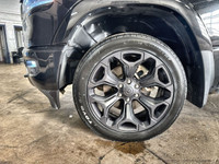 This one owner 2021 RAM 1500 Crew Cab 4x4 Limited Night Edition has the V8 5.7L Hemi engine, an 8 Sp... (image 5)