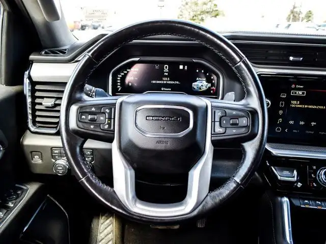 2023 GMC Sierra 1500 Denali 4WD Crew Cab 147 Diesel Sunroof in Cars & Trucks in Mississauga / Peel Region - Image 32