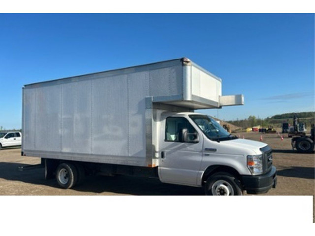 2019 Ford E-450 E-450 - 16Ft + 3Ft Over Cab Box - 6.2L V8 Gasoli in Cars & Trucks in City of Toronto - Image 2