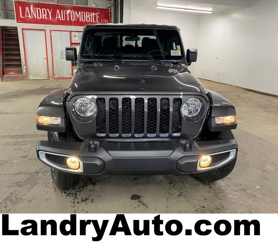 2022 Jeep Gladiator SPORT S