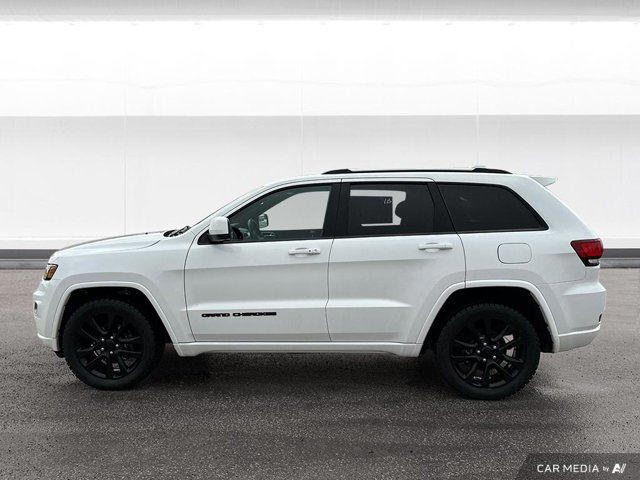 2019 Jeep Grand Cherokee Altitude 3.6L AWD | Heated Seats And in Cars & Trucks in Winnipeg - Image 3