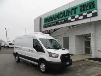 V6 GAS ENGINE, AUTO TRANS, ALL WHEEL DRIVE, MIDROOF, A/C, POWER WINDOWS & LOCKS WITH KEYLESS ENTRY,...
