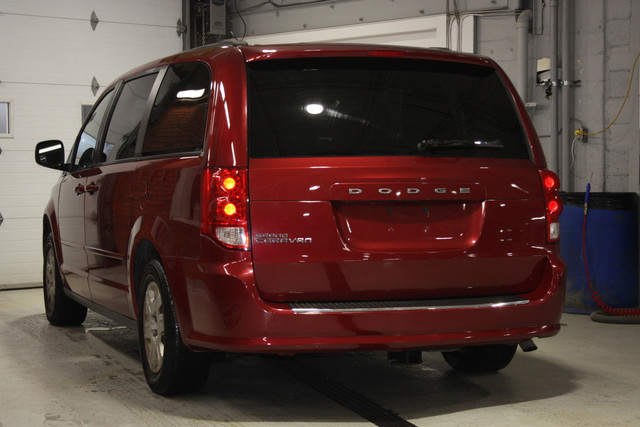 2011 Dodge Grand Caravan STOW & GO 169000KM in Cars & Trucks in City of Montréal - Image 4