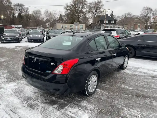2012 Nissan Versa 4dr Sdn CVT 1.6 SV in Cars & Trucks in City of Toronto - Image 6
