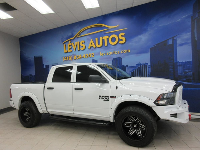 RAM 1500 CLASSIC 2022 EXPRESS NIGHT EDITION V8 5.7-L HEMI 4X4 CR in Cars & Trucks in Lévis - Image 2