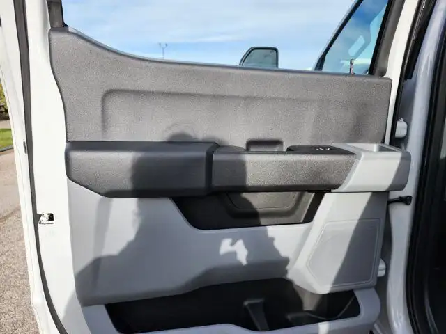 2025 Ford Super Duty F-350 SRW XL|OFF ROAD PKG|HD dans Autos et camions dans Calgary - Image 13