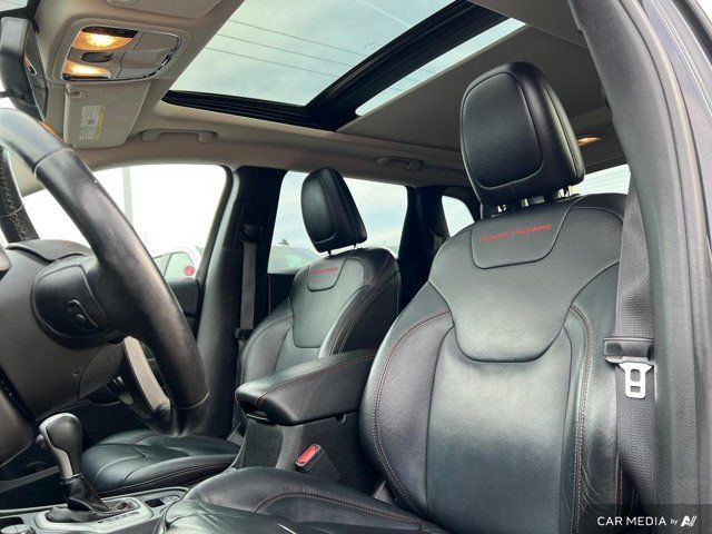 2016 Jeep Cherokee Trailhawk 4WD | Heated Seats & Steering in Cars & Trucks in Strathcona County - Image 2