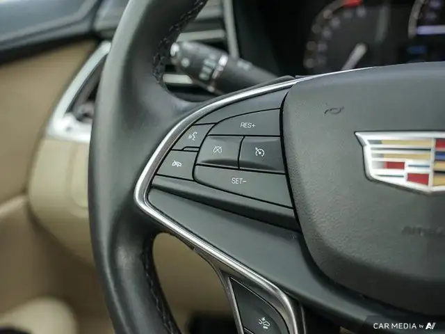 2017 Cadillac XT5 Luxury FWD | Sunroof | Navigation | Memory in Cars & Trucks in Windsor Region - Image 22