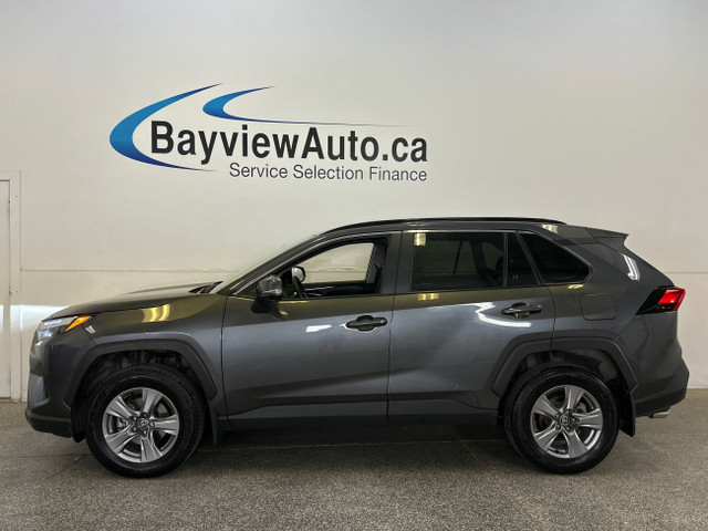 2022 Toyota RAV4 XLE XLE/AWD/ROOF/14KM! in Cars & Trucks in Belleville
