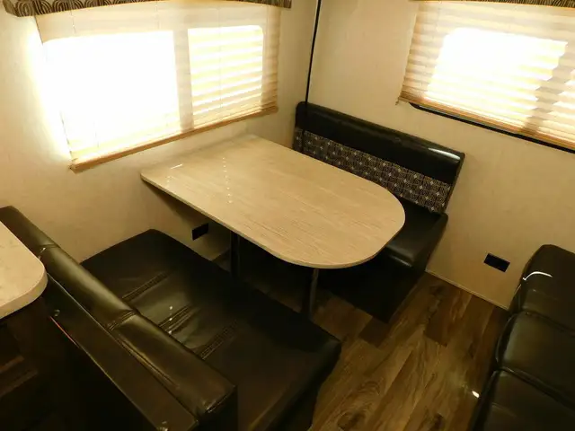 2018 STARCRAFT AUTUMN RIDGE OUTFITTER (FINANCING AVAILABLE) in Travel Trailers & Campers in Saskatoon - Image 8