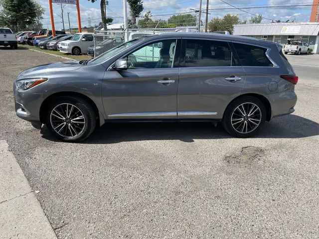 2016 INFINITI QX60 AWD 4dr in Cars & Trucks in Calgary - Image 6
