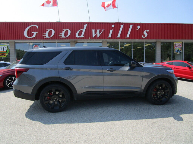  2021 Ford Explorer ST, BACKUP CAM, SUNROOF, HEATED/ COOLED LEAT in Cars & Trucks in London