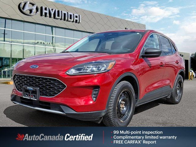 2022 Ford Escape SE Plug-In Hybrid | Remote Start in Cars & Trucks in Prince George