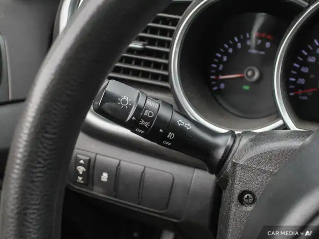 2014 Kia Optima LX in Cars & Trucks in London - Image 20