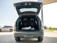 2ND-ROW FOLD/TUMBLE CAPTAIN CHAIRS -inc: 2nd-Row Mini Console w/Cup Holders 2nd-Row Seat Mounted Inb... (image 6)