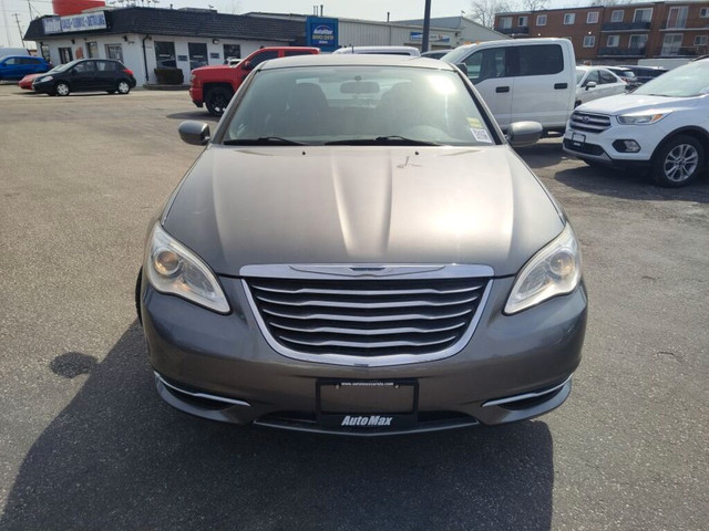 2013 Chrysler 200 LX NO ACCIDENTS-ONE OWNER!! in Cars & Trucks in Sarnia - Image 2