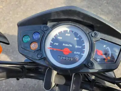 RELIABLE AUTOMATIC SCOOTER THAT IS CHEAP TO RUN AND INSURE. INCLUDES TOP CASE. A SAFETY CERTIFICATE...
