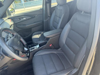 Turn heads and take on the road with confidence in this 2023 Chevrolet Trailblazer RS. With its bold... (image 9)