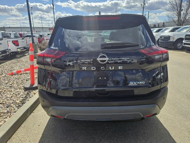 2023 Nissan Rogue AWD SV, 1.5L Turbo Charged Gas, Heated Seats,  in Cars & Trucks in St. Albert - Image 4