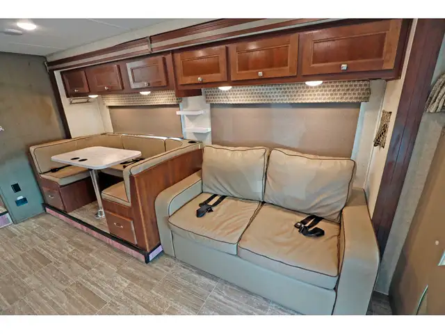 2020 Forest River Sunseeker 3010 2 extensions 2020 Classe C 31 p in RVs & Motorhomes in Laval / North Shore - Image 6