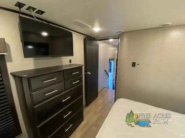 2021 Jayco Eagle 321RSTS in Travel Trailers & Campers in Truro - Image 53
