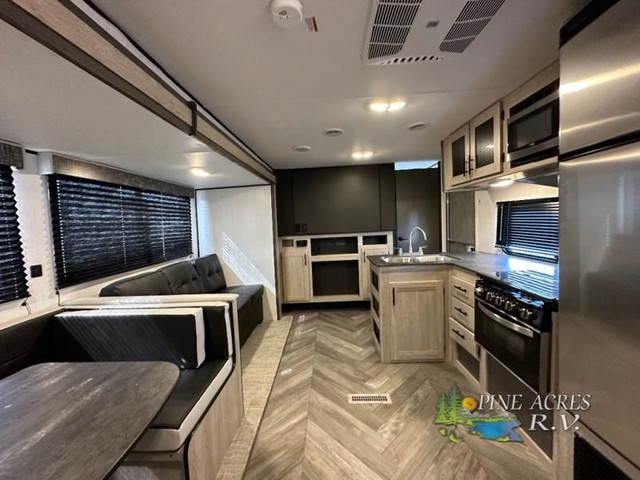 2022 Heartland Prowler 335BH in Travel Trailers & Campers in Truro - Image 4
