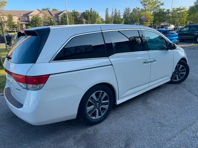 2015 Honda Odyssey 4dr Wgn Touring w/RES & Navi One Owner No Acc in Cars & Trucks in City of Toronto - Image 8