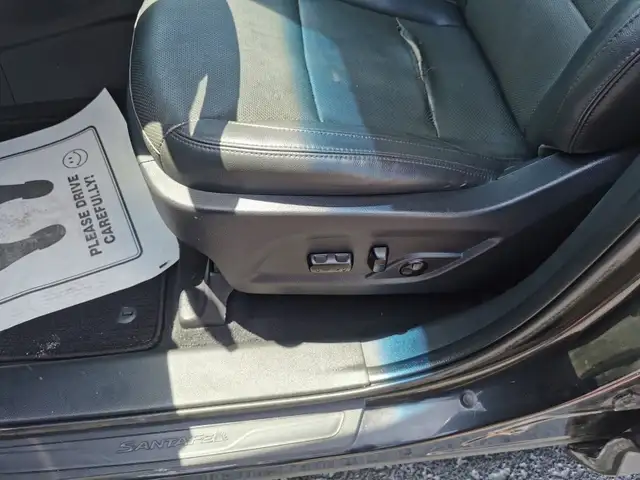 2018 Hyundai Santa Fe Sport 2.4 in Cars & Trucks in Belleville - Image 28