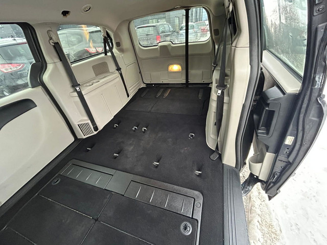 2012 Dodge Grand Caravan SE in Cars & Trucks in Oshawa / Durham Region - Image 4