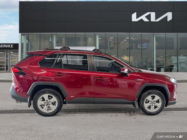 2020 Toyota RAV4 Hybrid XLE | Cargo Shade | Satellite Radio in Cars & Trucks in Guelph - Image 3