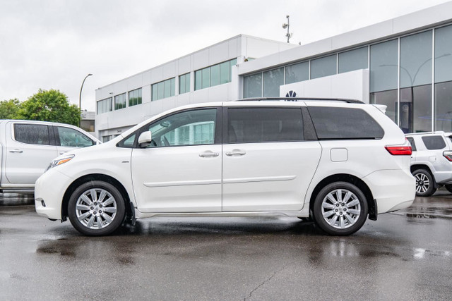 2017 Toyota Sienna XLE in Cars & Trucks in Edmonton - Image 3