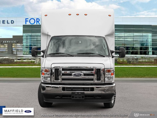 2024 Ford E-450 DRW CUTAWAY 158 Inch Wheelbase dans Autos et camions  à Région de Mississauga/Peel - Image 2