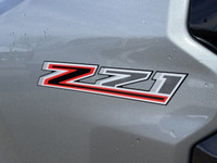 Explore new roads in the redesigned 2025 Chevrolet Colorado Crew Cab Z71 in Sterling Grey Metallic e... (image 7)