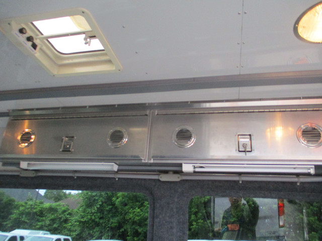 2009 Dodge Sprinter SPRINTER  DIESEL 53000KM  VITRÉ CHAUFFAGE  I in Cars & Trucks in Laval / North Shore - Image 3